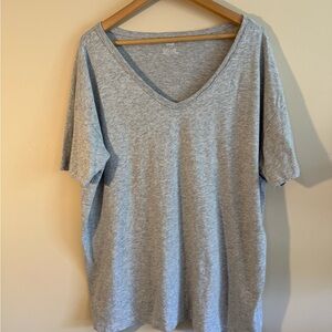 Aerie distressed v-neck boyfriend short sleeve t-shirt, size large, grey.